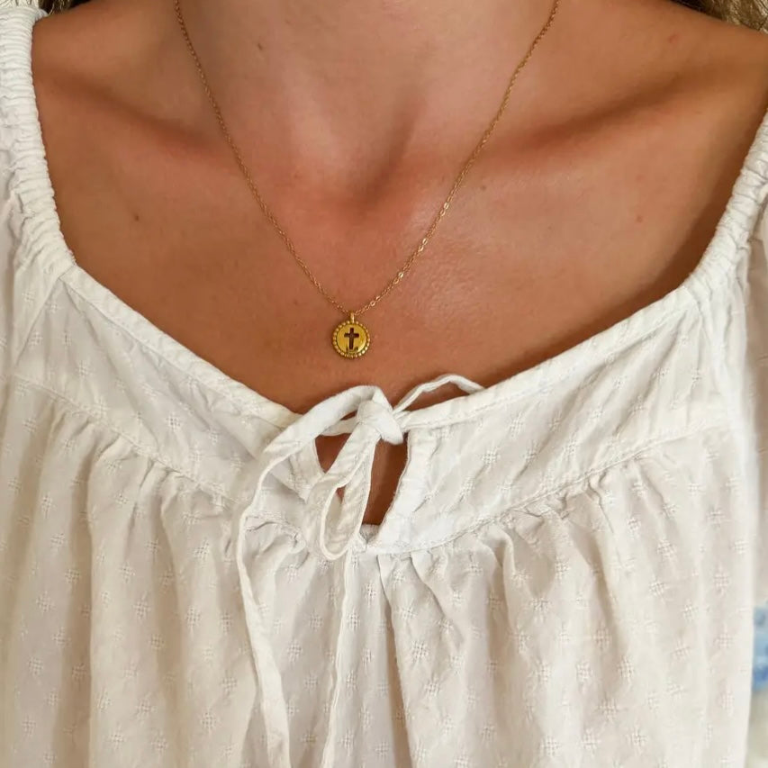 Living Hope Cross Necklace - 18k Gold