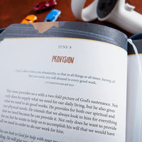 Strength For Today For Teen Guys (Daily Devotional)